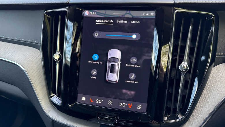 Volvo XC60 2.0 T8 [455] PHEV Ultra Dark 5dr AWD Geartronic Estate